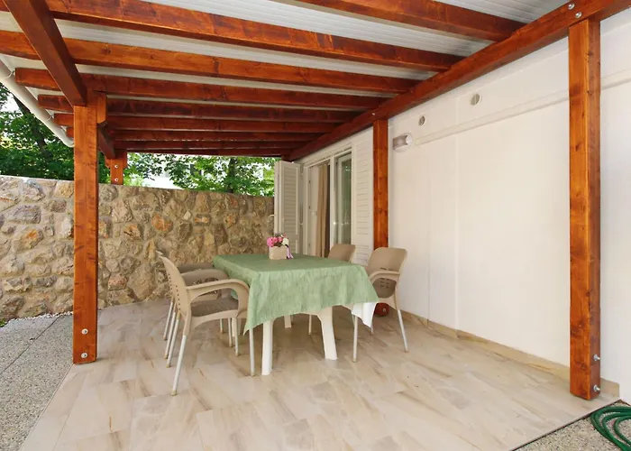 Apartament In Mit Eigener Terrasse By Interhome Baška
