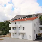 Appartamento In Mit Eigener Terrasse By Interhome *