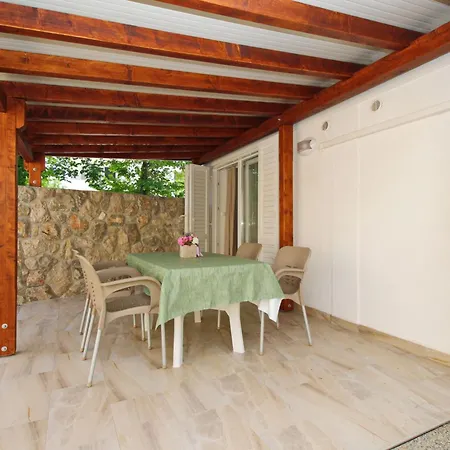 דירה In Mit Eigener Terrasse By Interhome באסקה